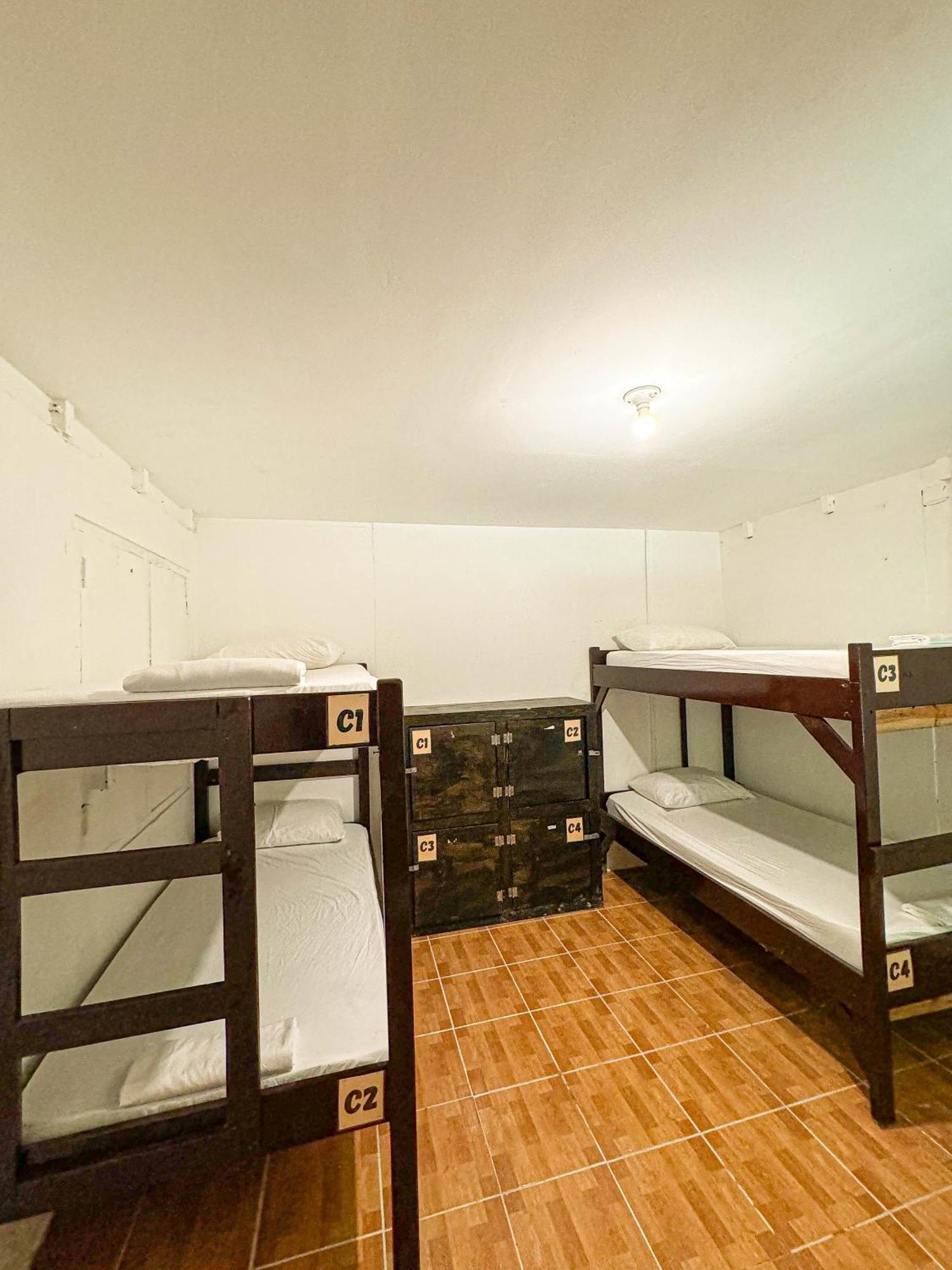 Bella's Backpackers Hostel *