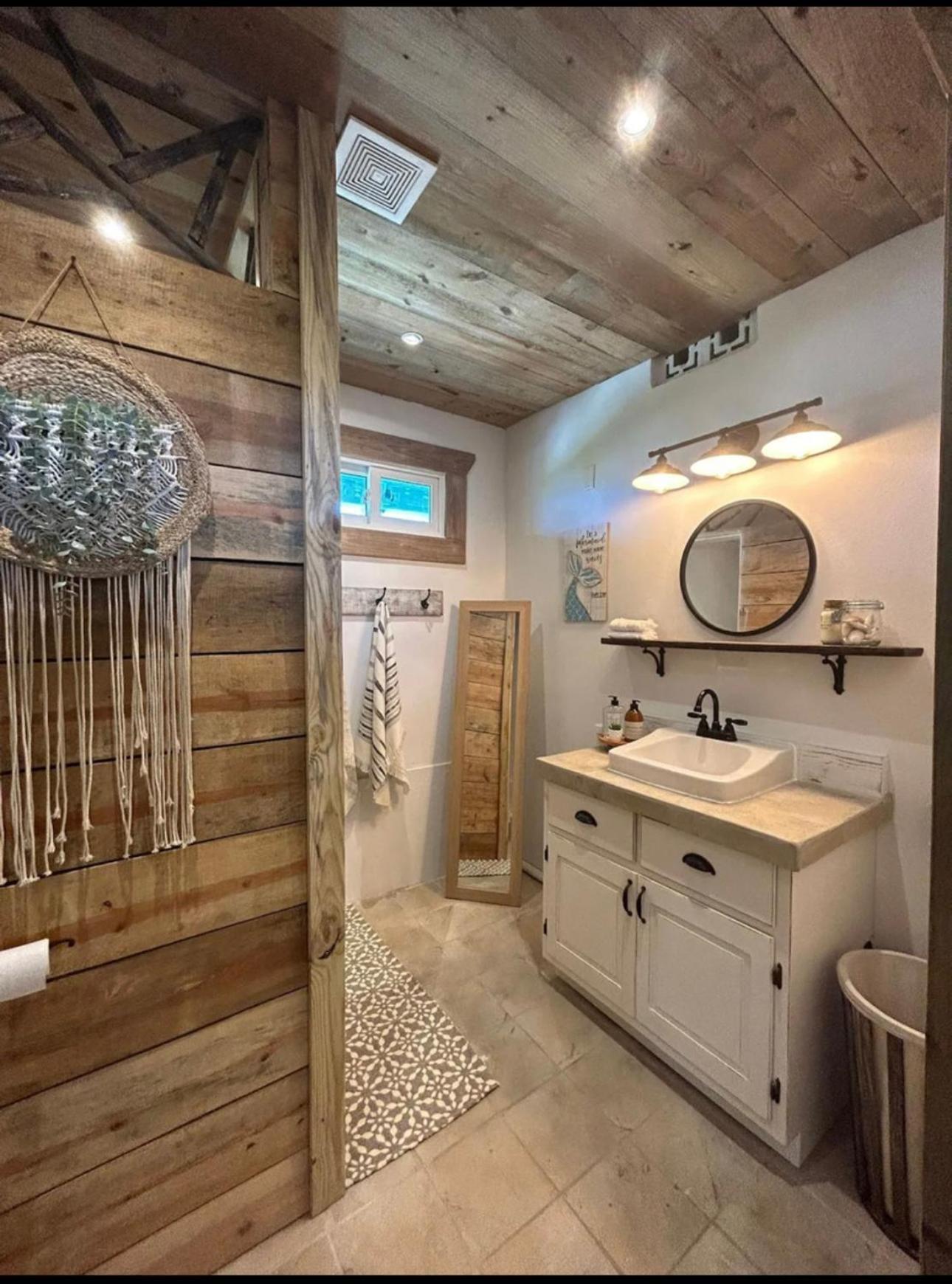 Guest house Shipwreck Cove Caye Caulker
