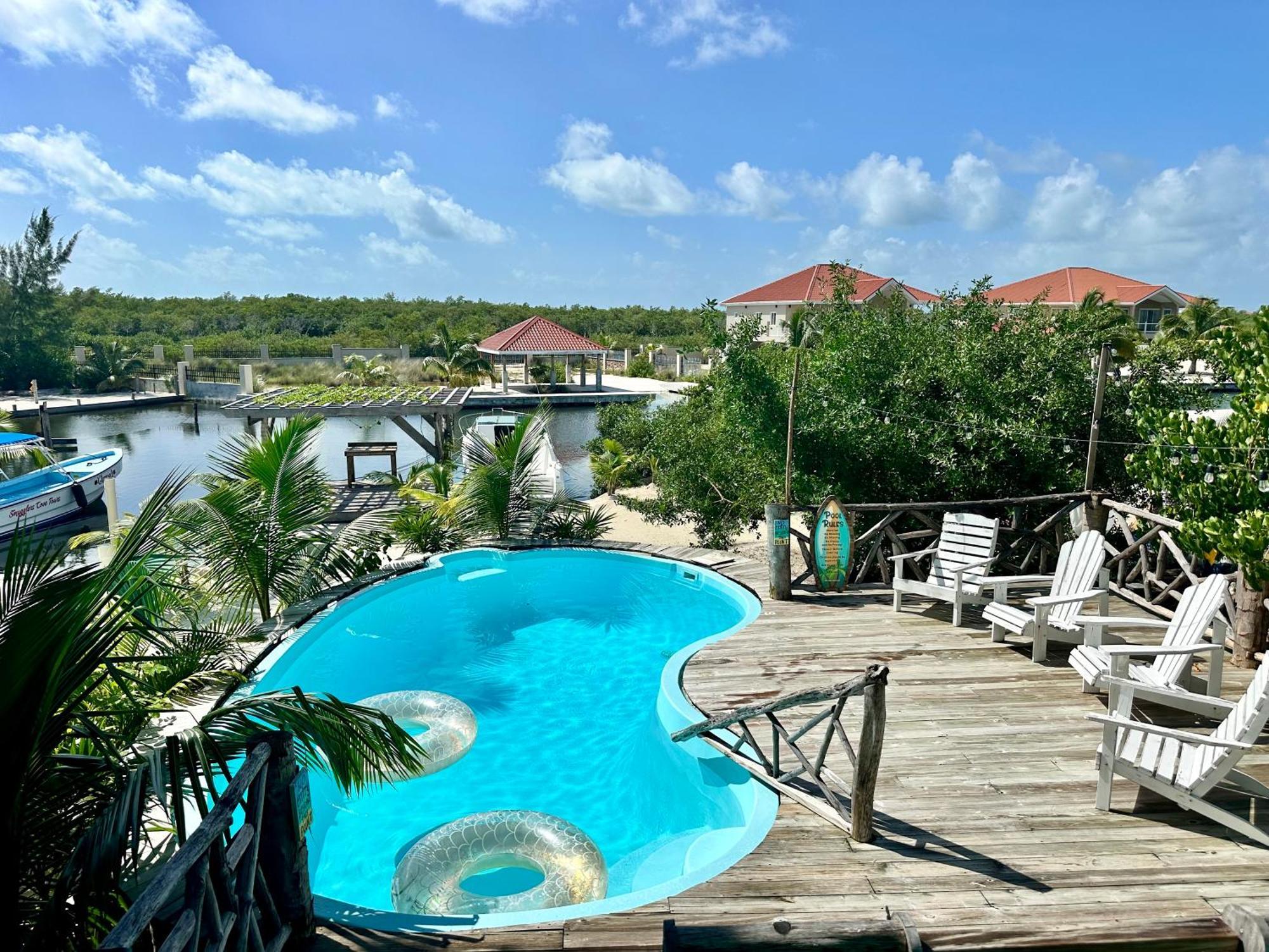 Shipwreck Cove Guest house Caye Caulker