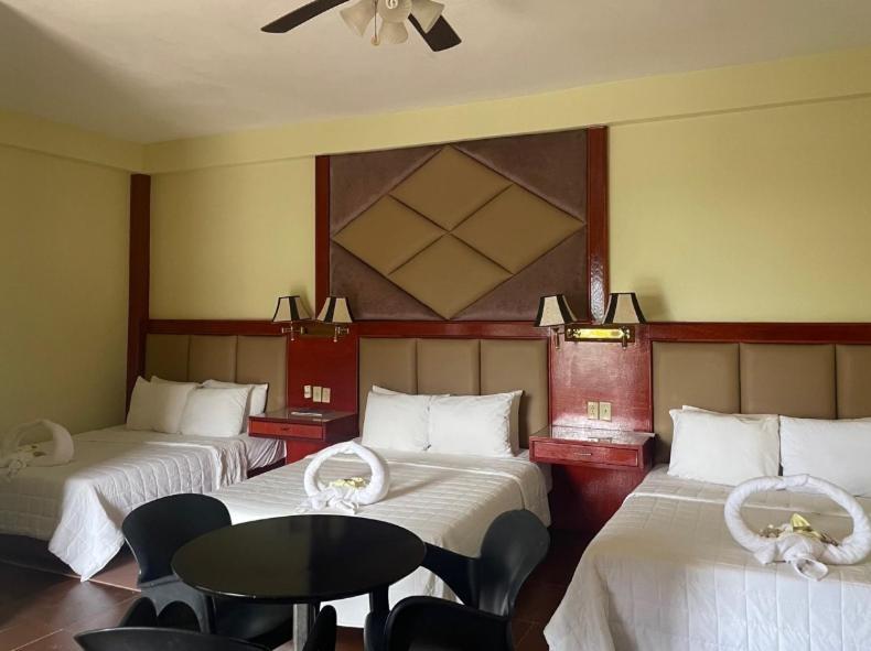China Town Hotel Caye Caulker
