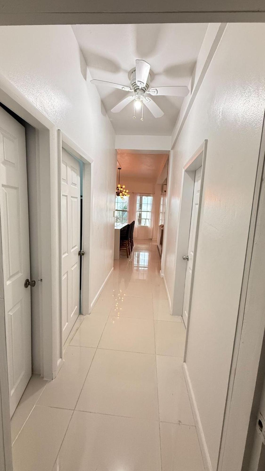 Apartment 2b 2b Modern Centrally Located Ac Seafront *
