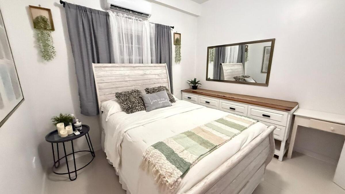 2b 2b Modern Centrally Located Ac Seafront Apartment