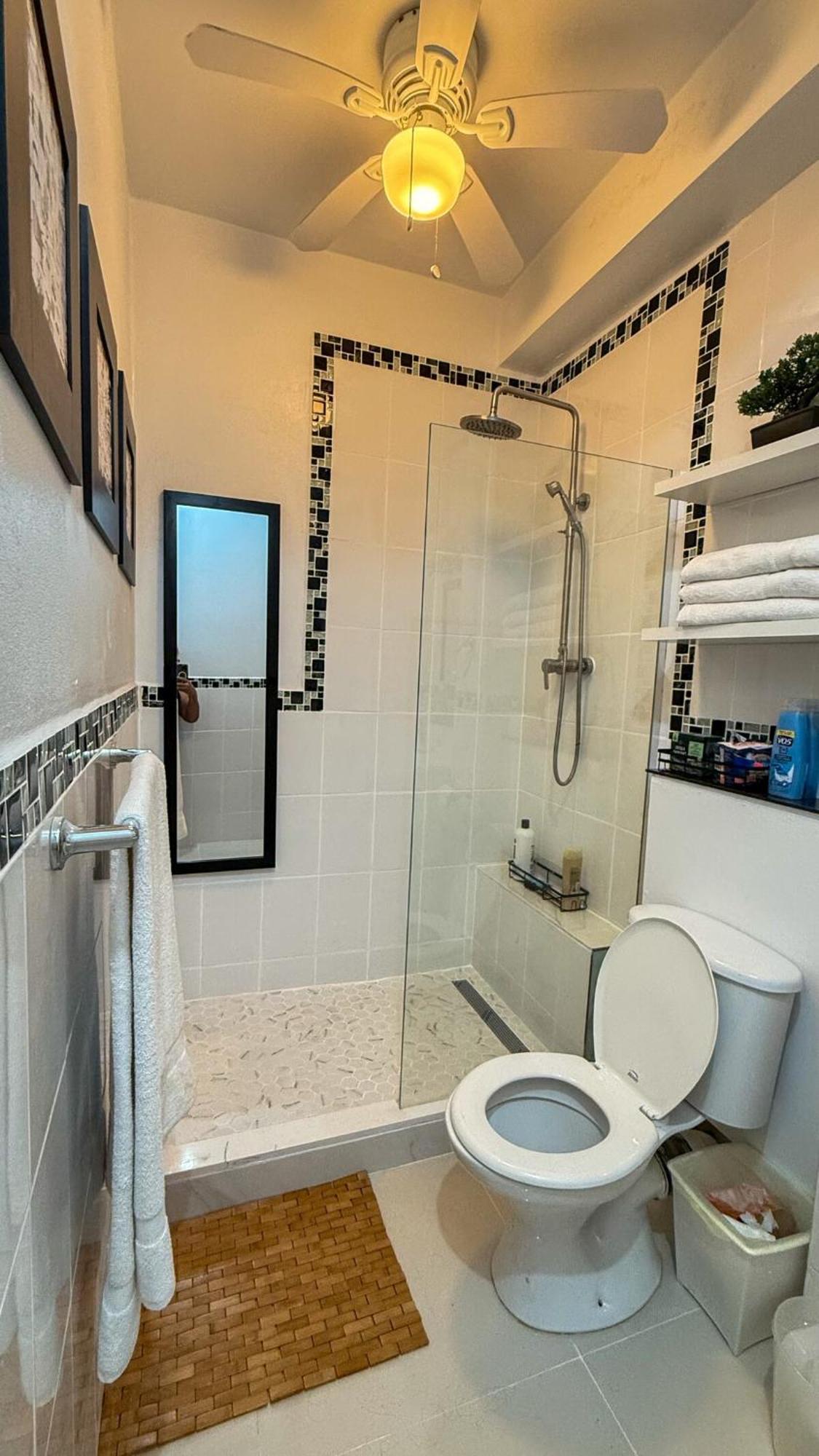 2b 2b Modern Centrally Located Ac Seafront Apartment Caye Caulker