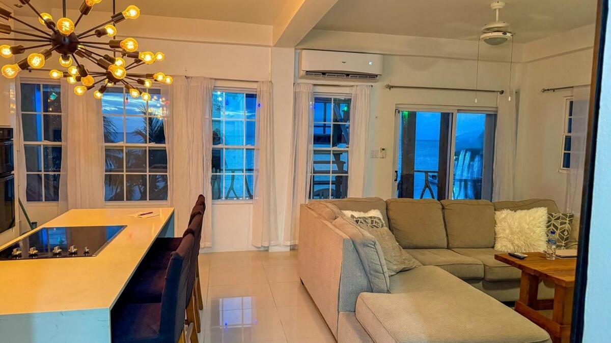 2b 2b Modern Centrally Located Ac Seafront Apartment Caye Caulker