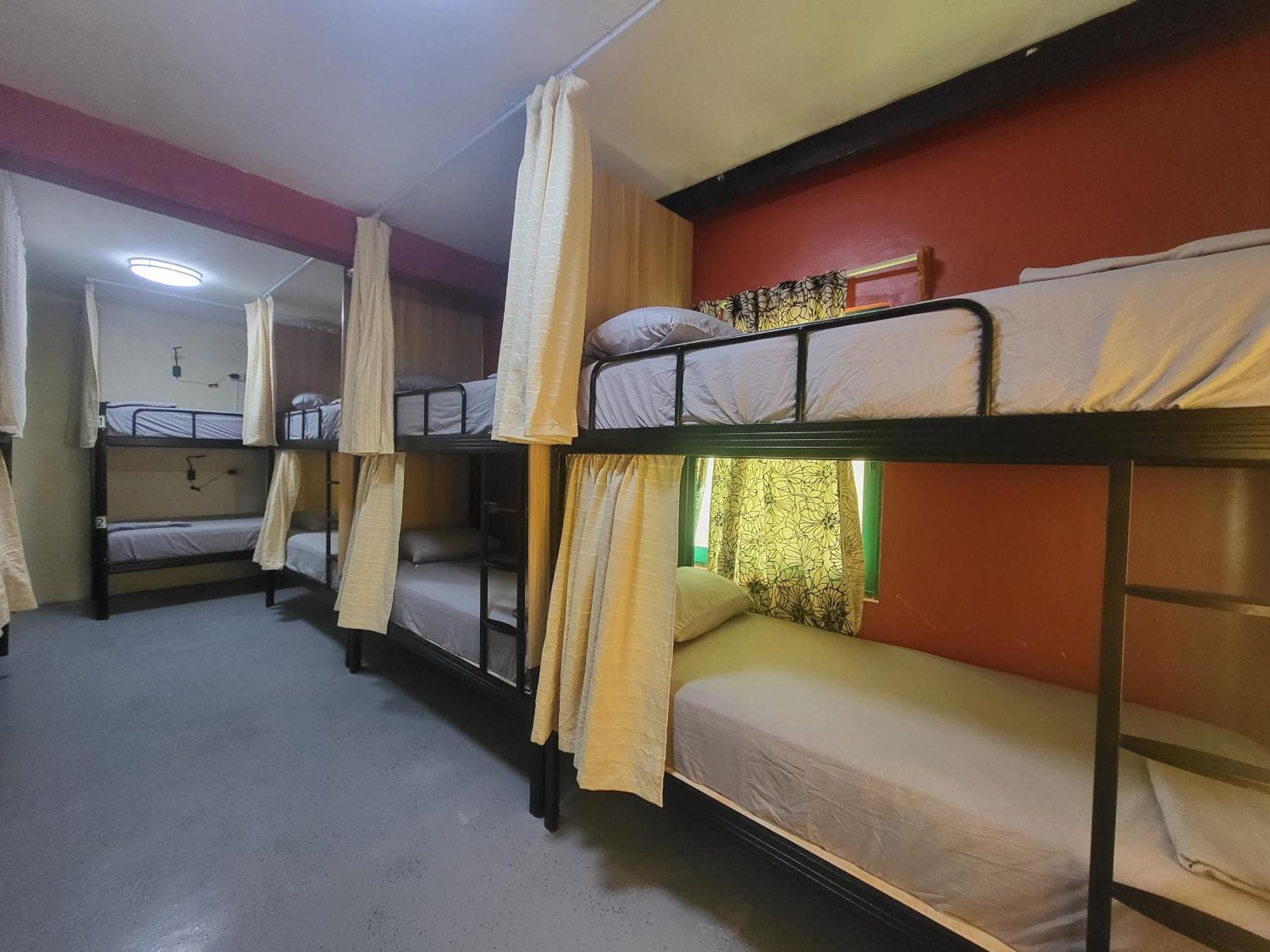 Hotel Plaza 3*