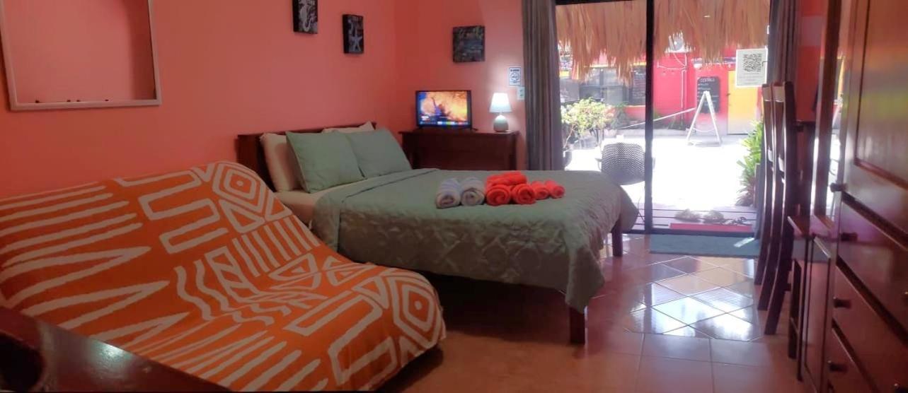 Club At Popeyes * Cayo Caulker