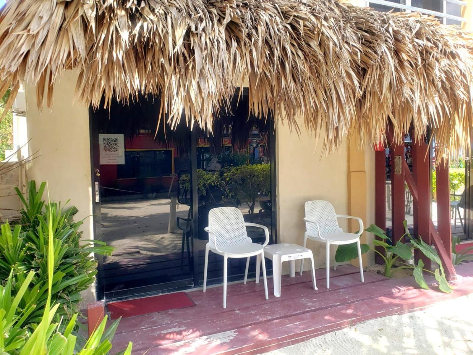 Club At Popeyes Cayo Caulker