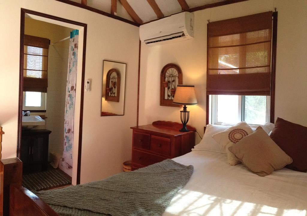 Villa Hummingbirds Caye Caulker