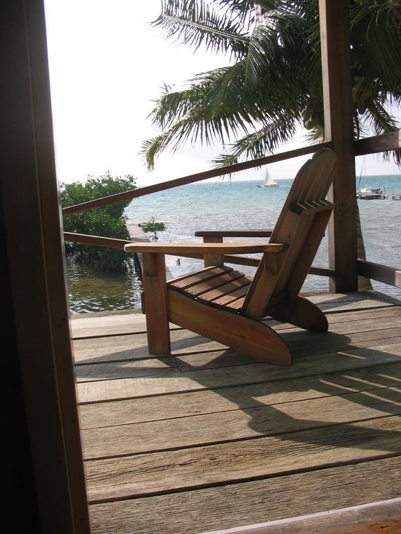 Coconut Grove Country house Caye Caulker