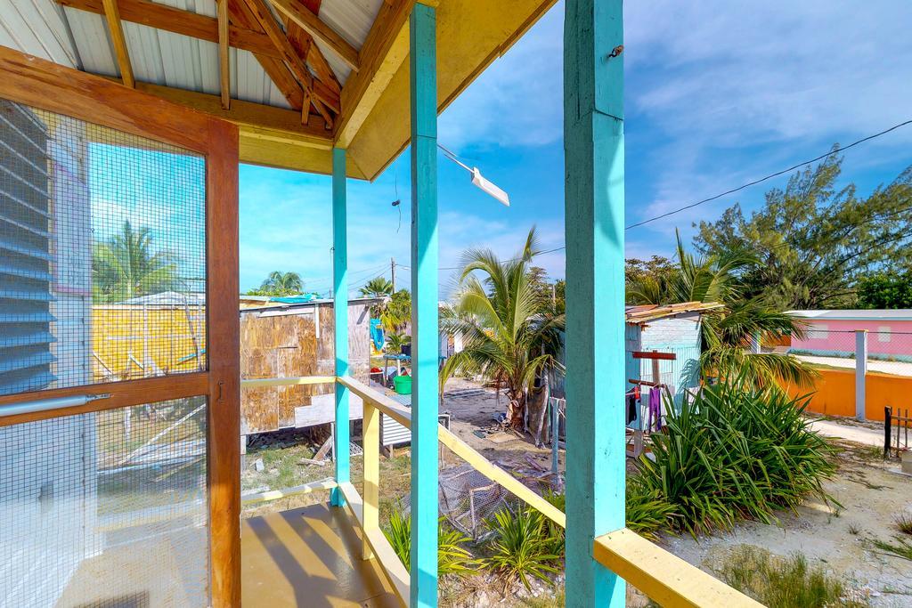 Johnny O's Cabana Caye Caulker