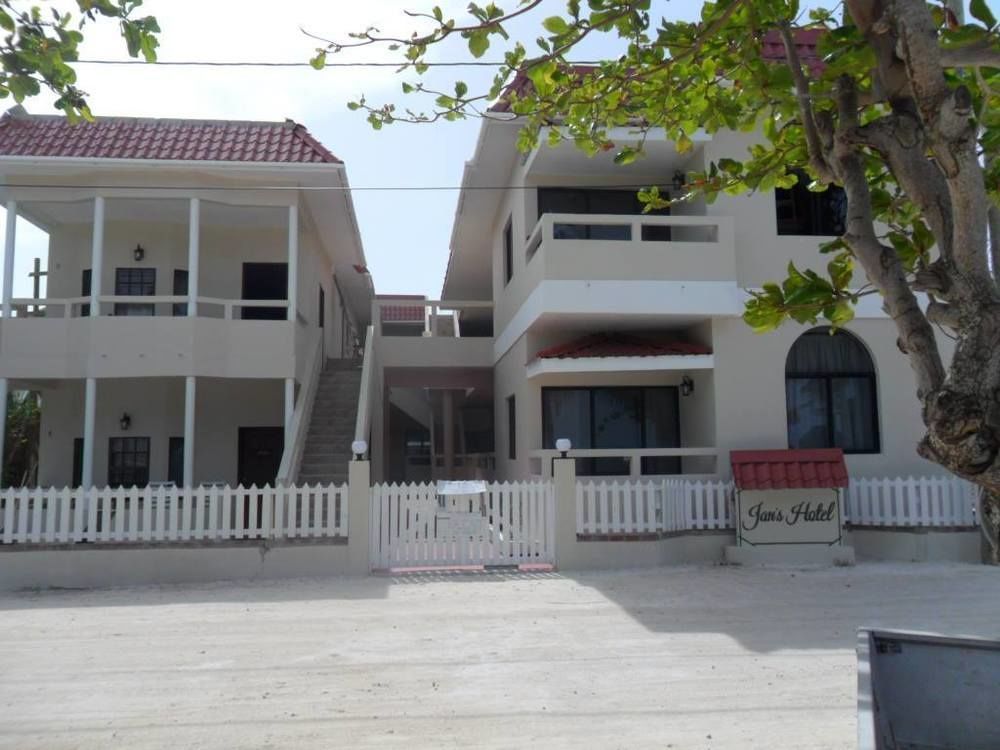 Jans Hotel Caye Caulker