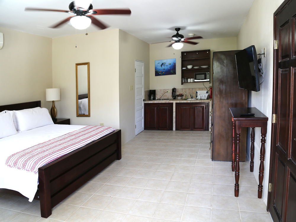 Jans Caye Caulker