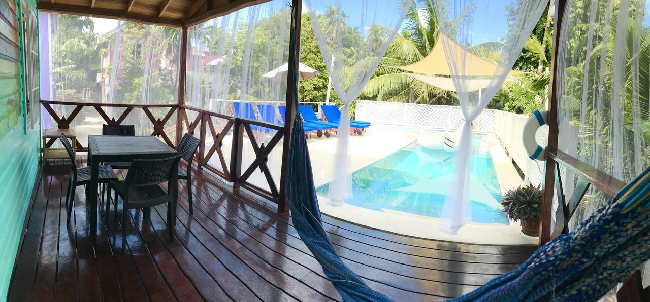 Hummingbirds Villa
