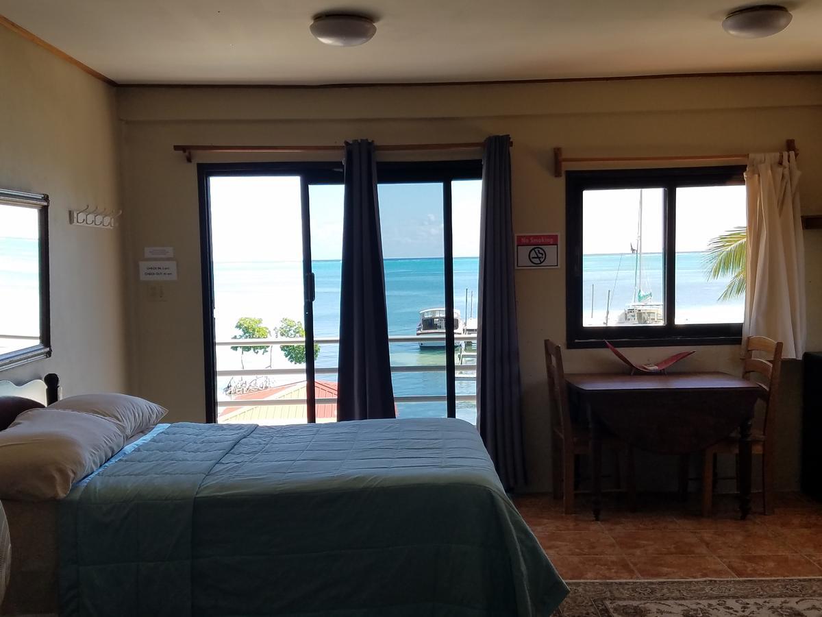 The Beach Club Resort At Caye Caulker 3*