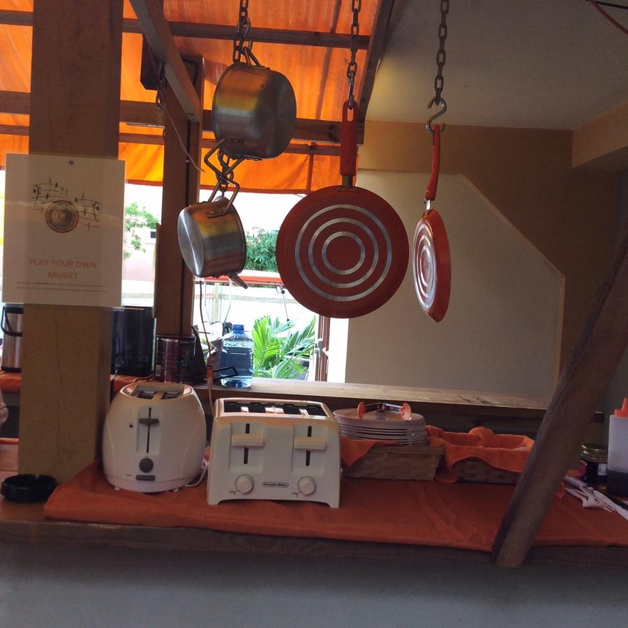 Hostel Popeyes Beach Caye Caulker *