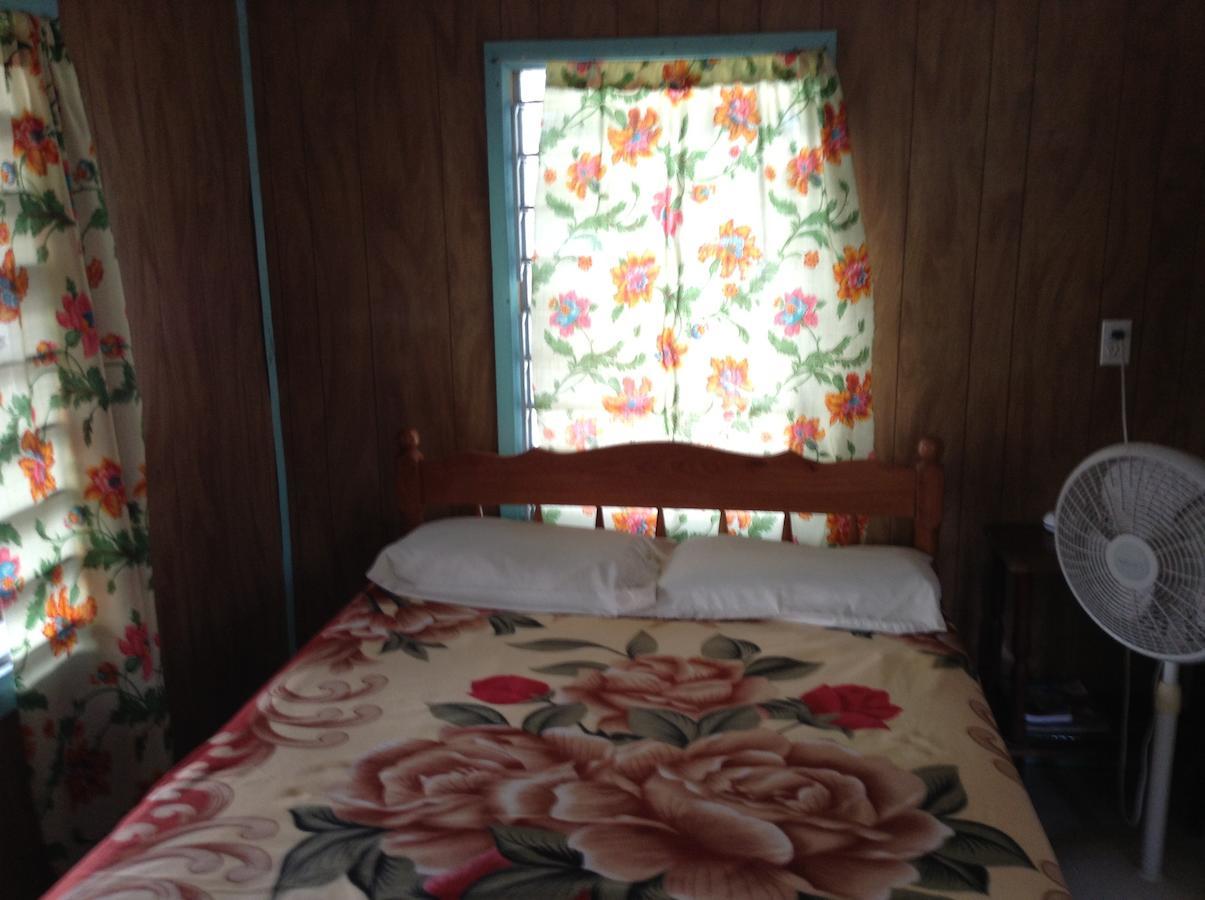 Guest house Lorraine's *