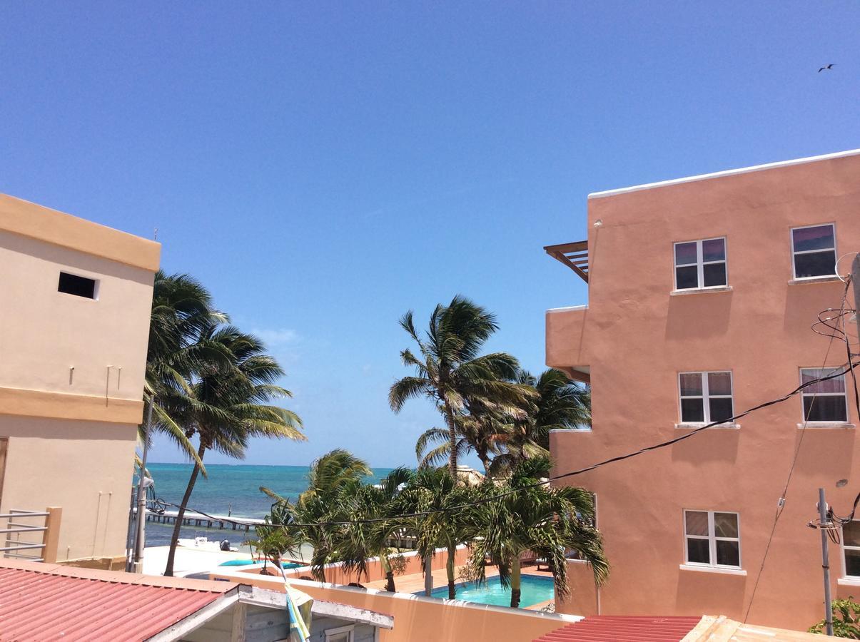 Hotel The Beach Club Resort At Caye Caulker 3*