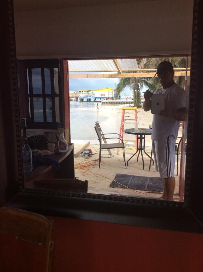 The Beach Club Resort At Caye Caulker Hotel 3*