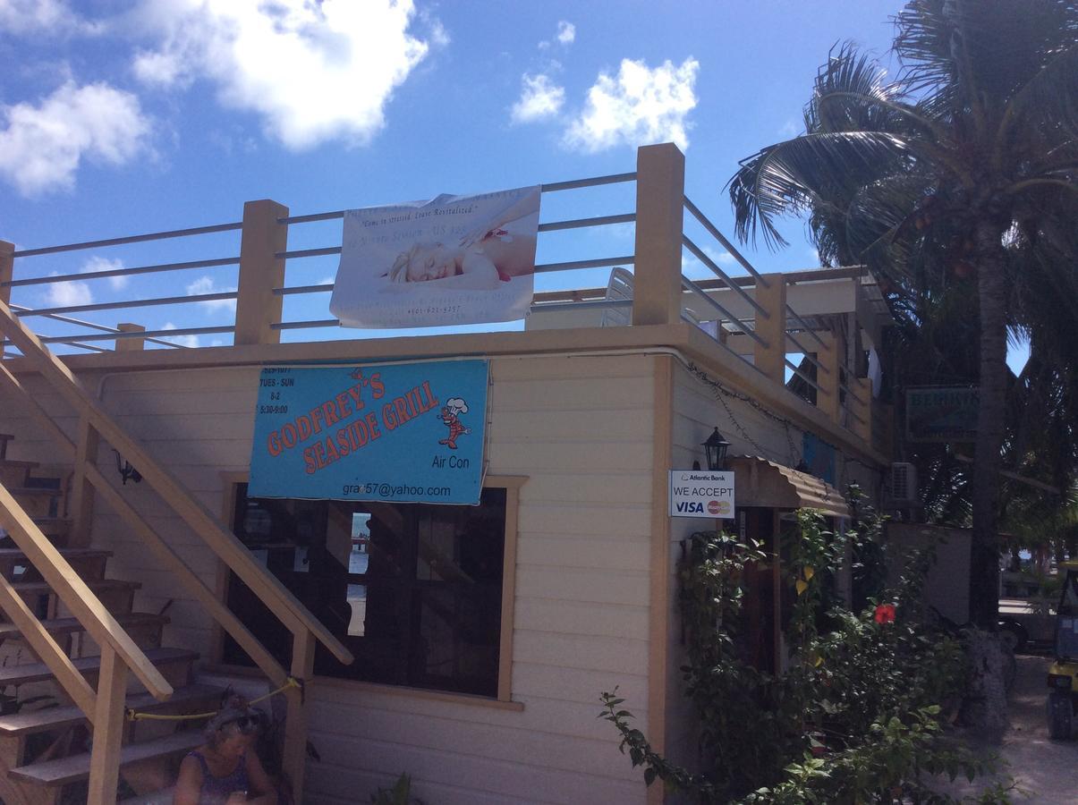 Popeyes Beach Caye Caulker *