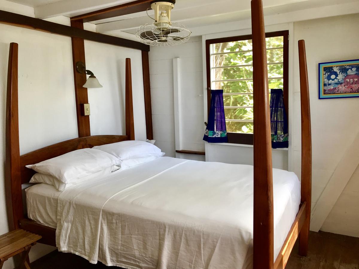 Coconut Grove Country house Caye Caulker