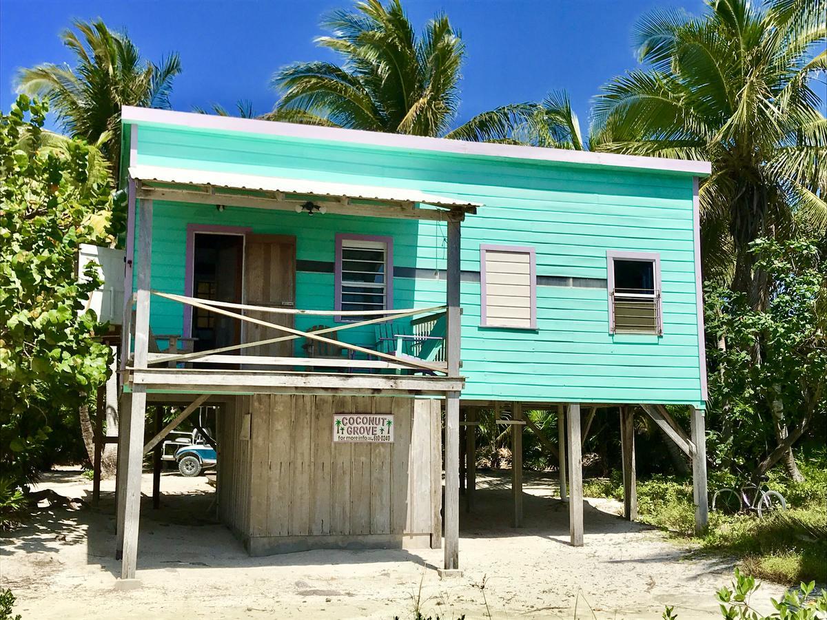 Coconut Grove Country house *