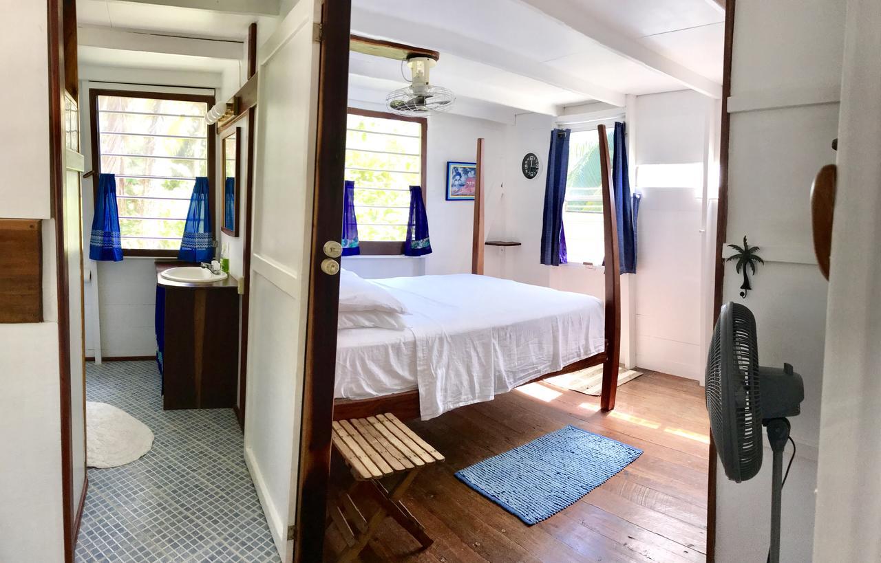Coconut Grove Country house