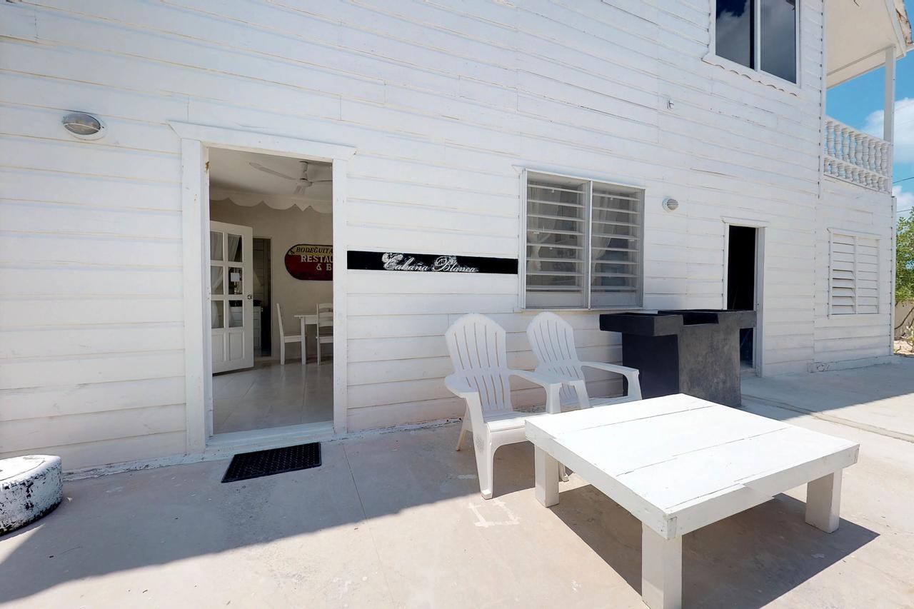 The French Lady - Entire House Caye Caulker