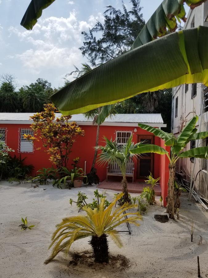 Canuck Cottages Guest house 4*