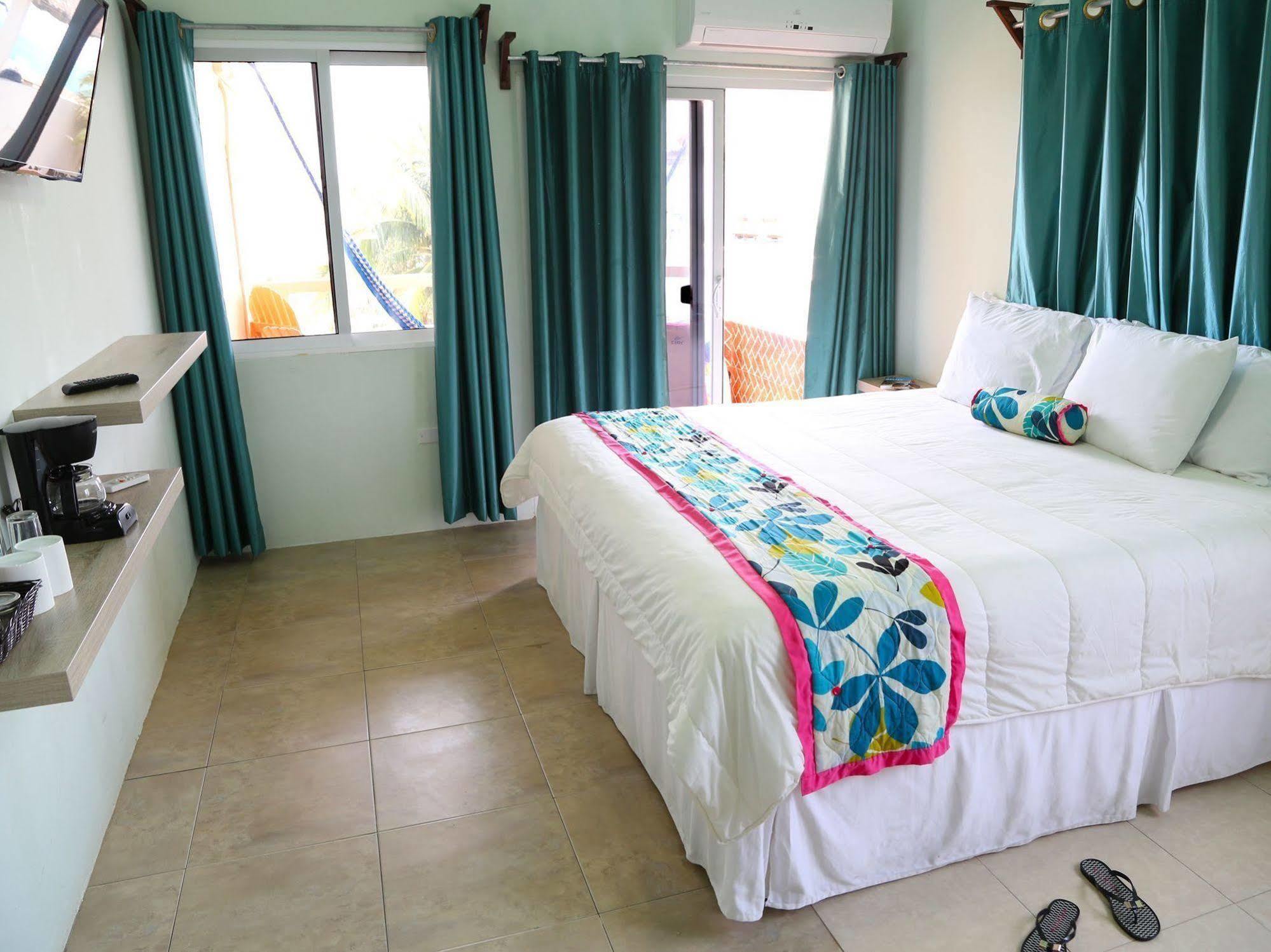 Hotel Island Magic Caye Caulker