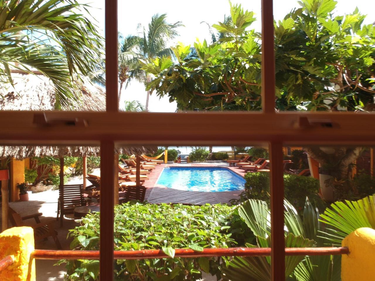 Hotel Seaside Cabanas Caye Caulker