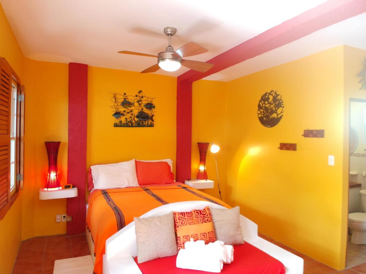 Seaside Cabanas Hotel Caye Caulker