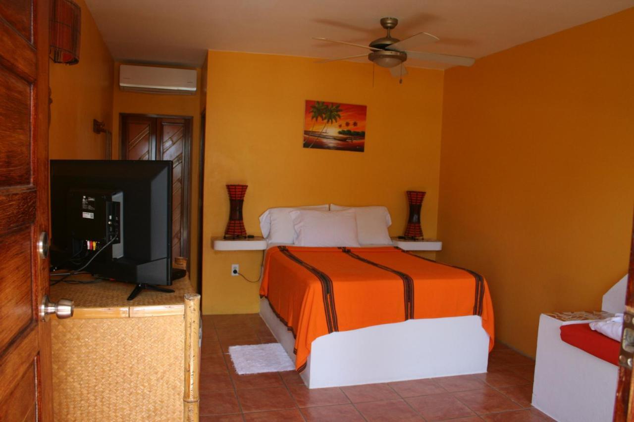 Hotel Seaside Cabanas