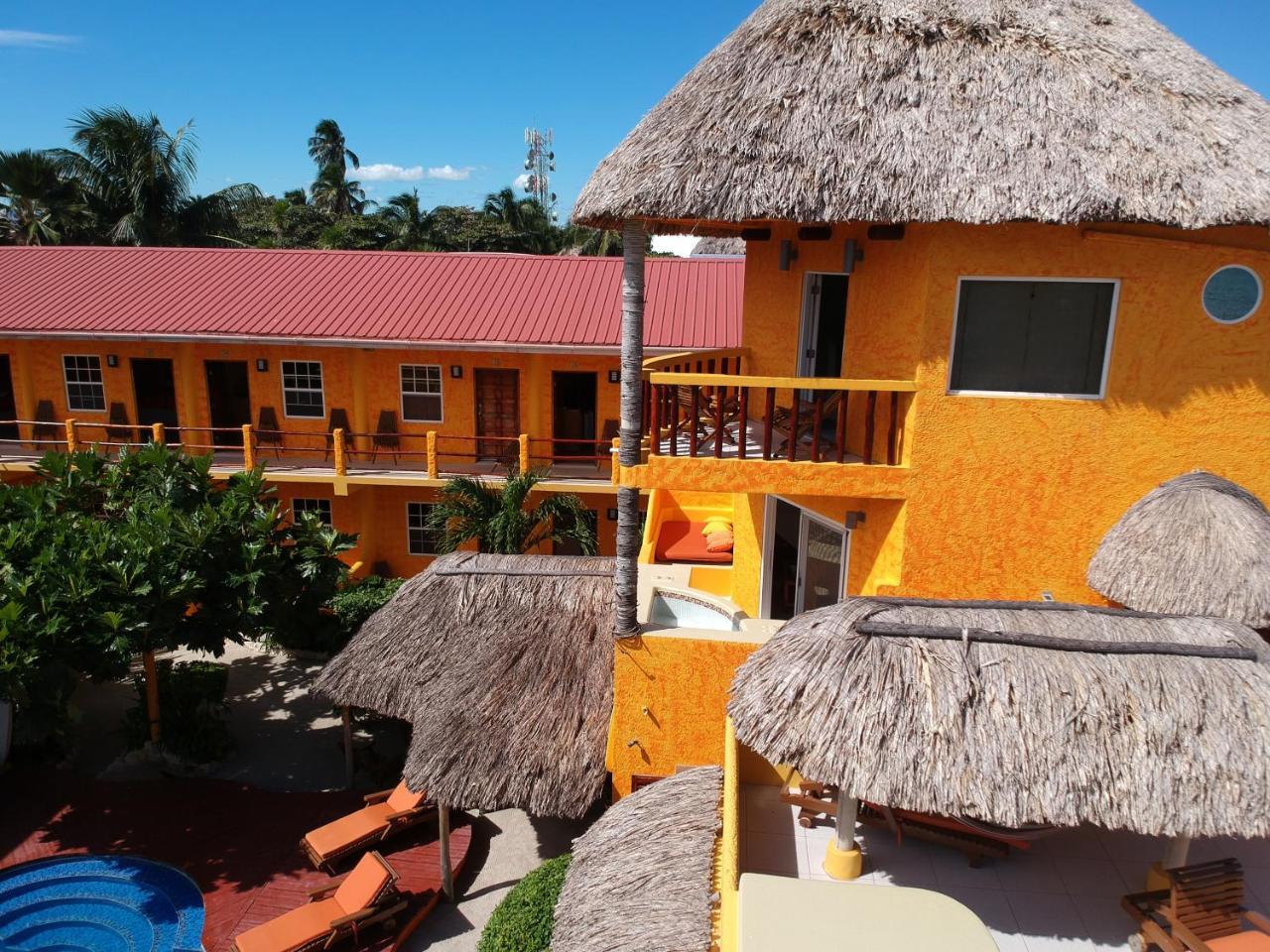 Seaside Cabanas Hotel *