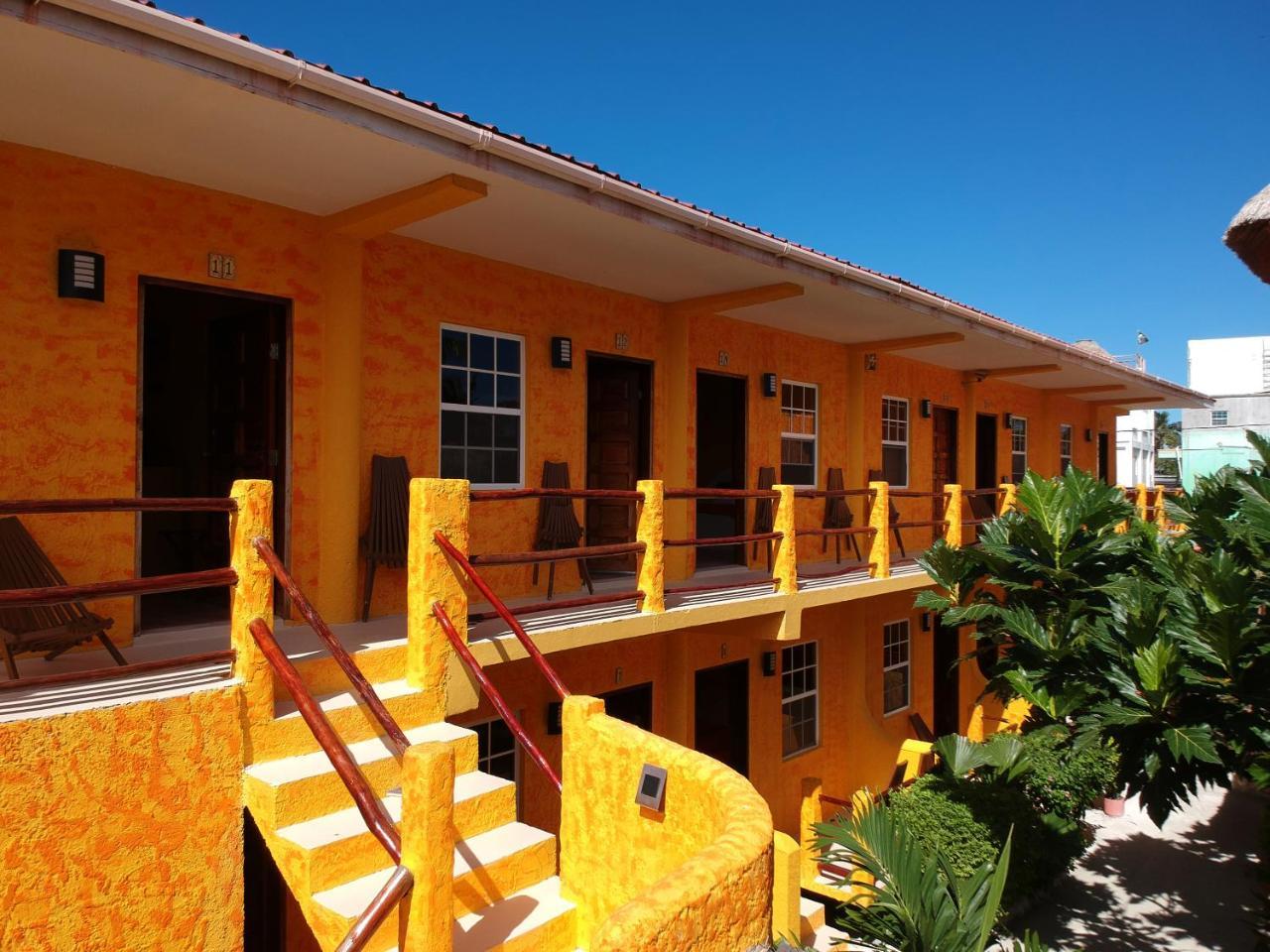Seaside Cabanas Hotel