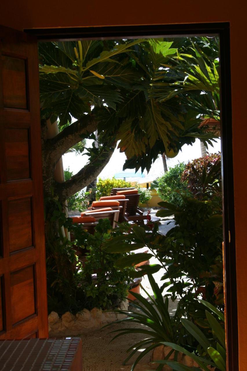 Hotel Seaside Cabanas