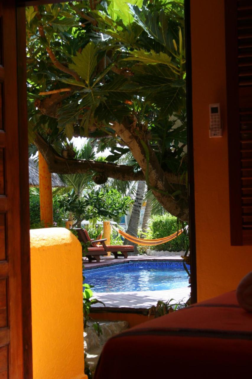 Seaside Cabanas Hotel *
