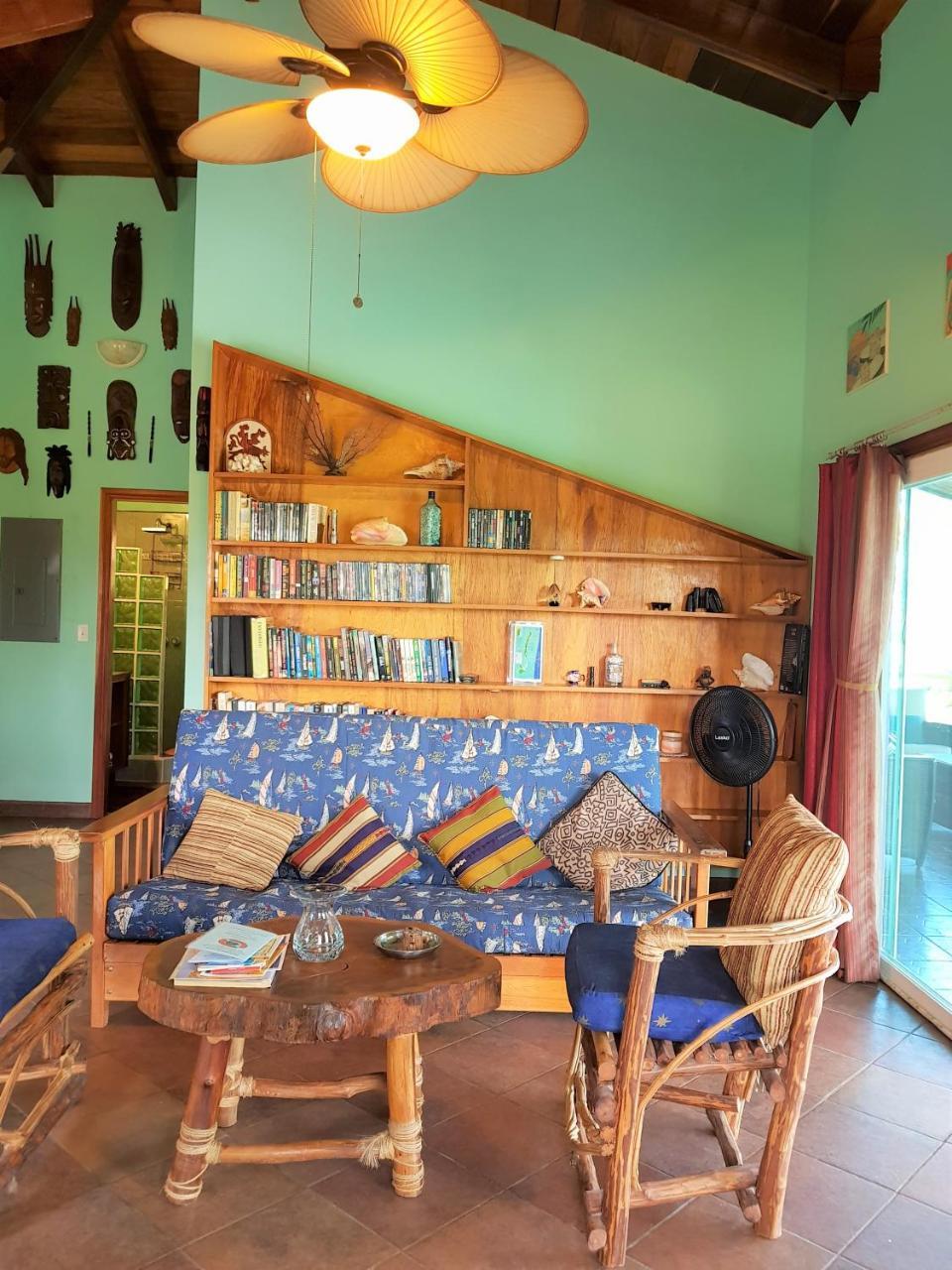 Slo-n-ez Terrace Apartment