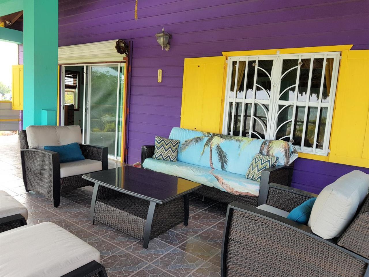 Slo-n-ez Terrace *