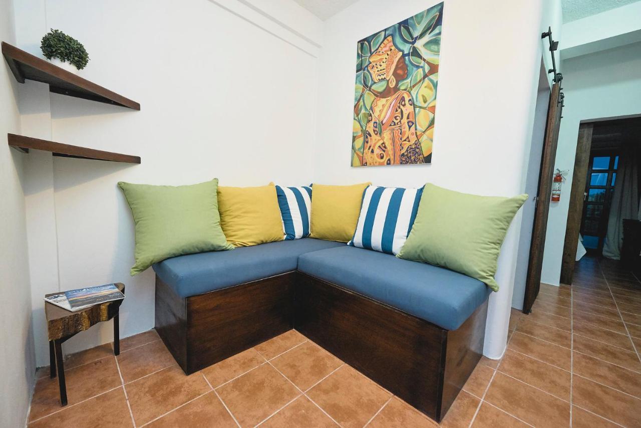 We'yu Boutique Caye Caulker