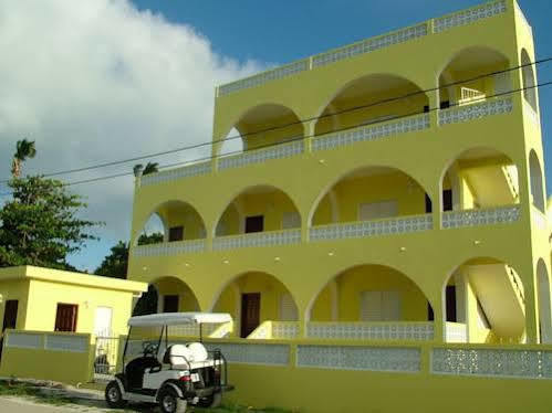 Panchos Aparthotel Caye Caulker