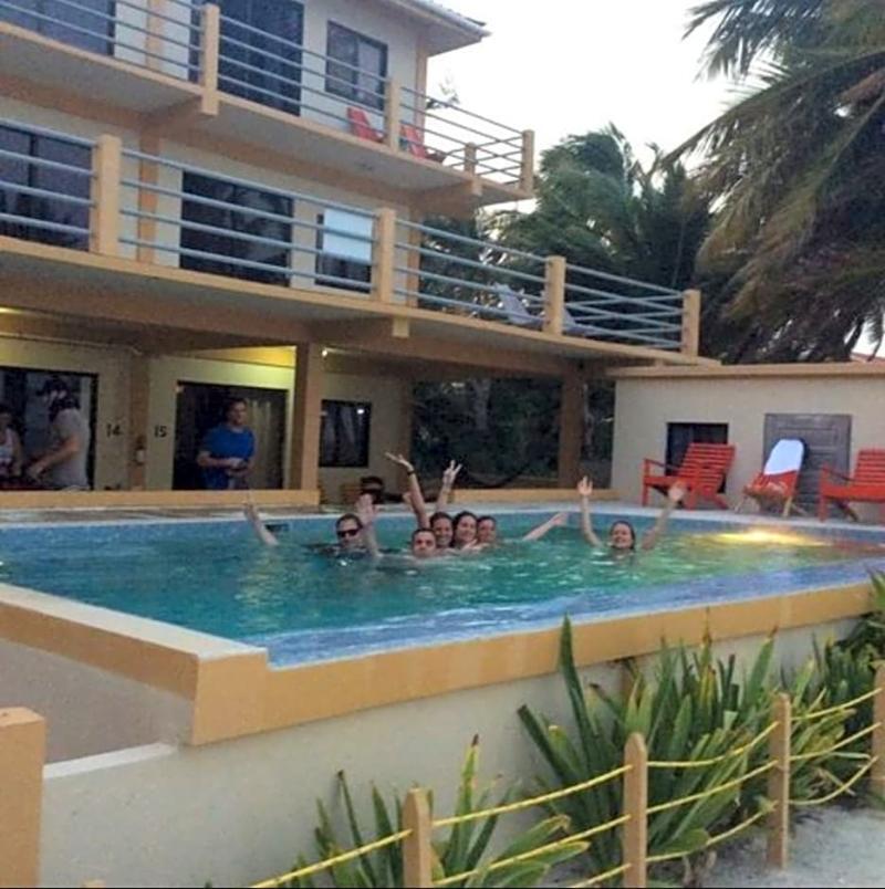 Hotel The Beach Club Resort At Caye Caulker 3*