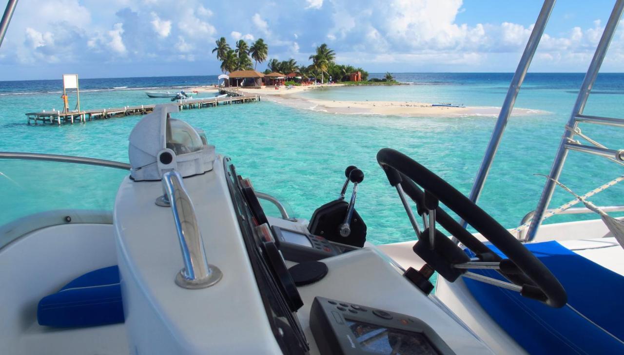 Boat Botel Caye Caulker