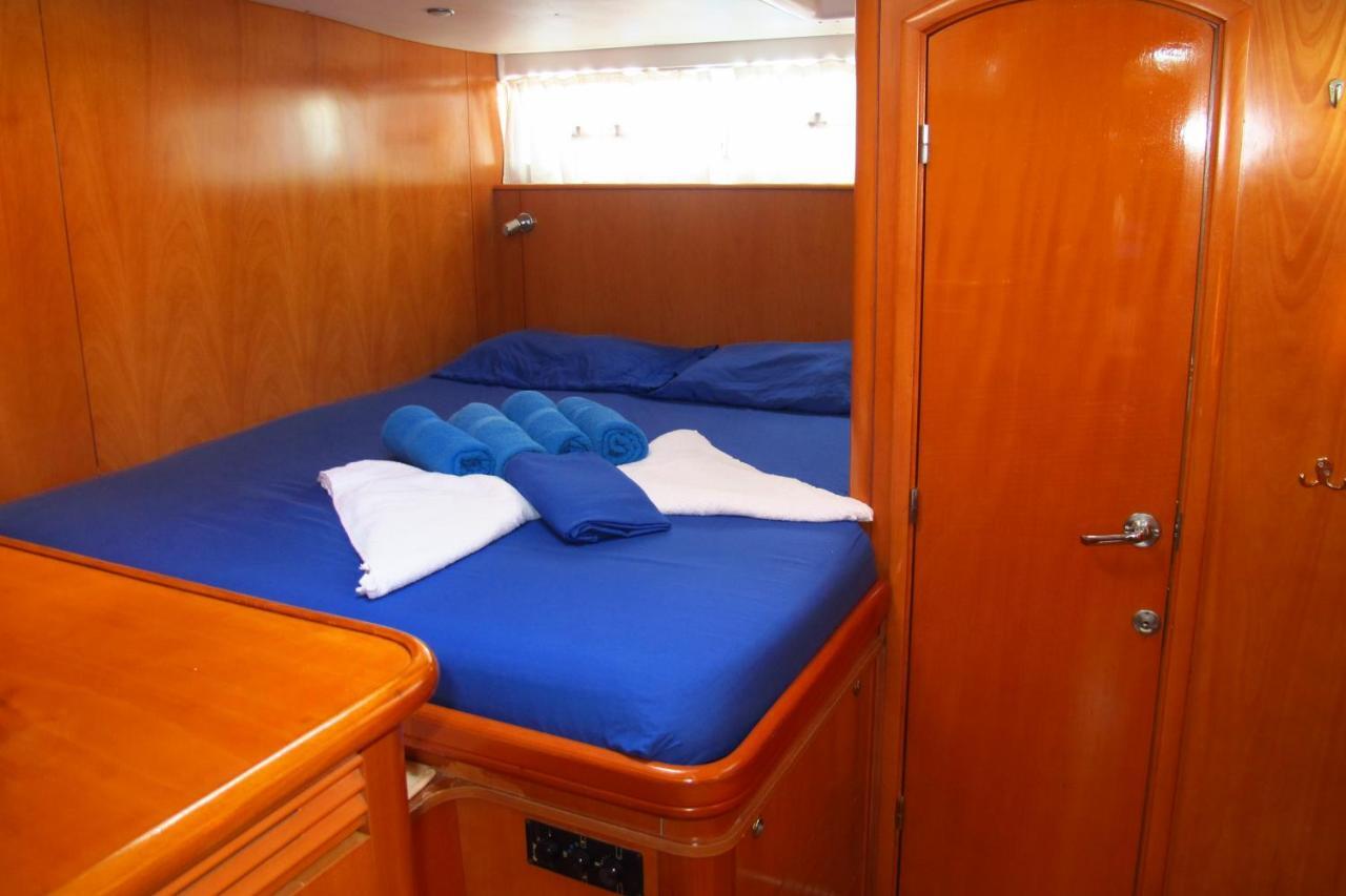 Boat Botel Caye Caulker