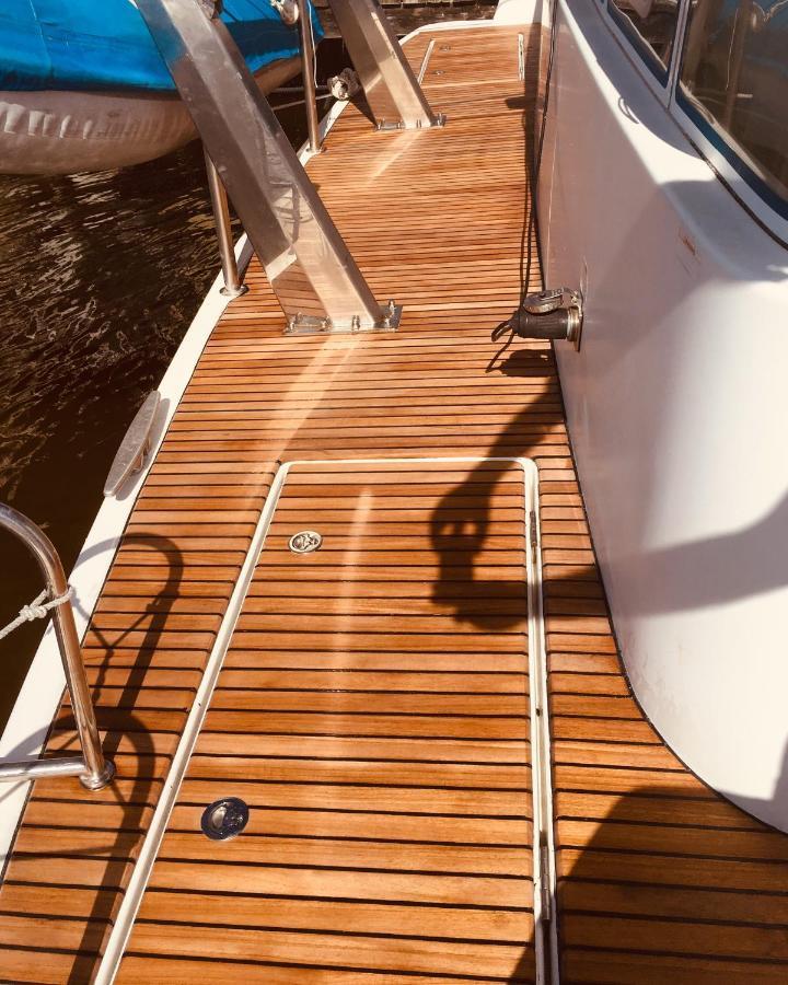 Boat Botel *