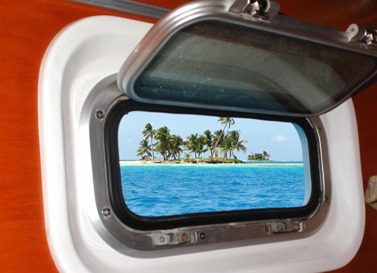 Boat Caye Caulker