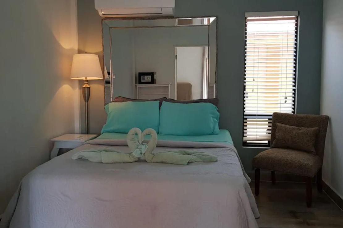 Hotel The Beach Club Resort At Caye Caulker 3*