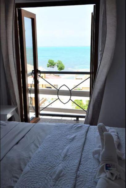 Hotel The Beach Club Resort At Caye Caulker 3*