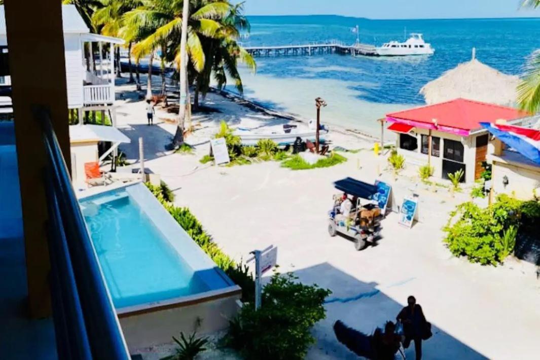 Hotel The Beach Club Resort At Caye Caulker