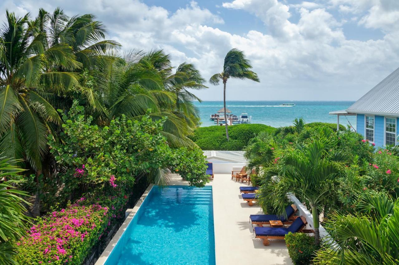 Weezie's Ocean Front And Garden Hotel