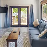 Suite 1 At Island Pearl Gold Standard Certified